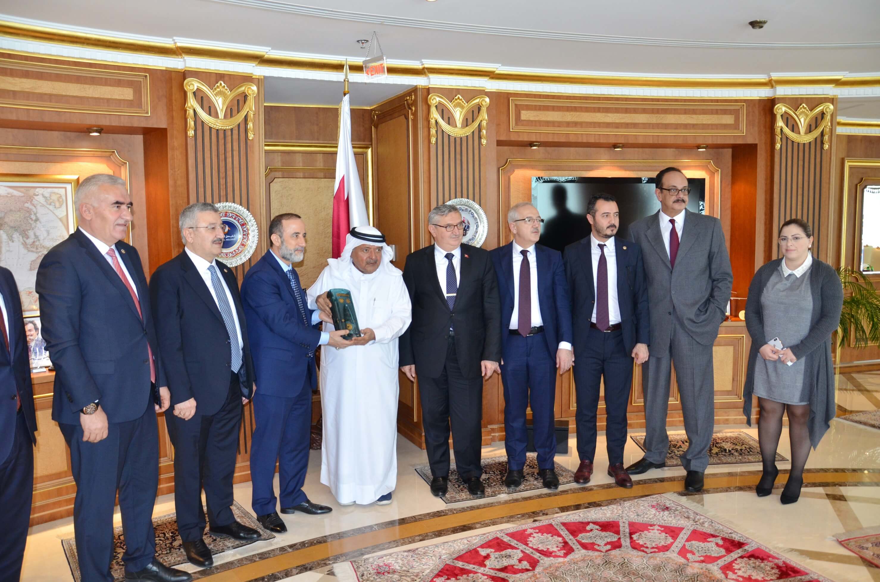 لقاء رئيس رابطة رجال الأعمال القطريين مع سعادة السيد / وحيد كلير رئيس مجموعة الصداقة البرلمانية التركية - القطرية والوفد المرافق له