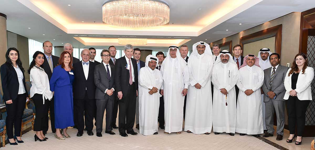 اجتماع رابطة رجال الاعمال القطريين مع وفد مؤسسة بنز الامريكية